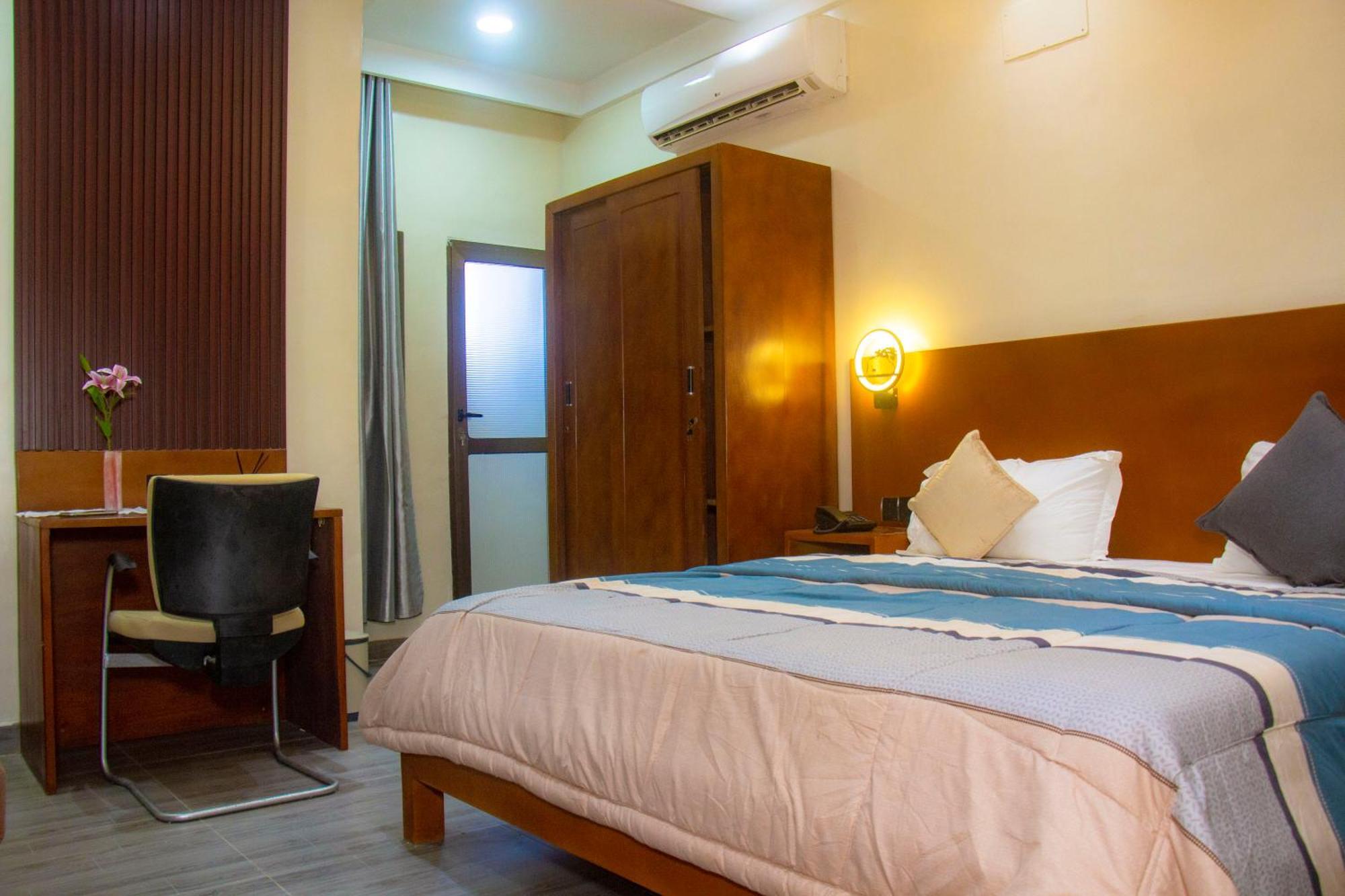 Hotel L'Apero Cotonou Eksteriør bilde