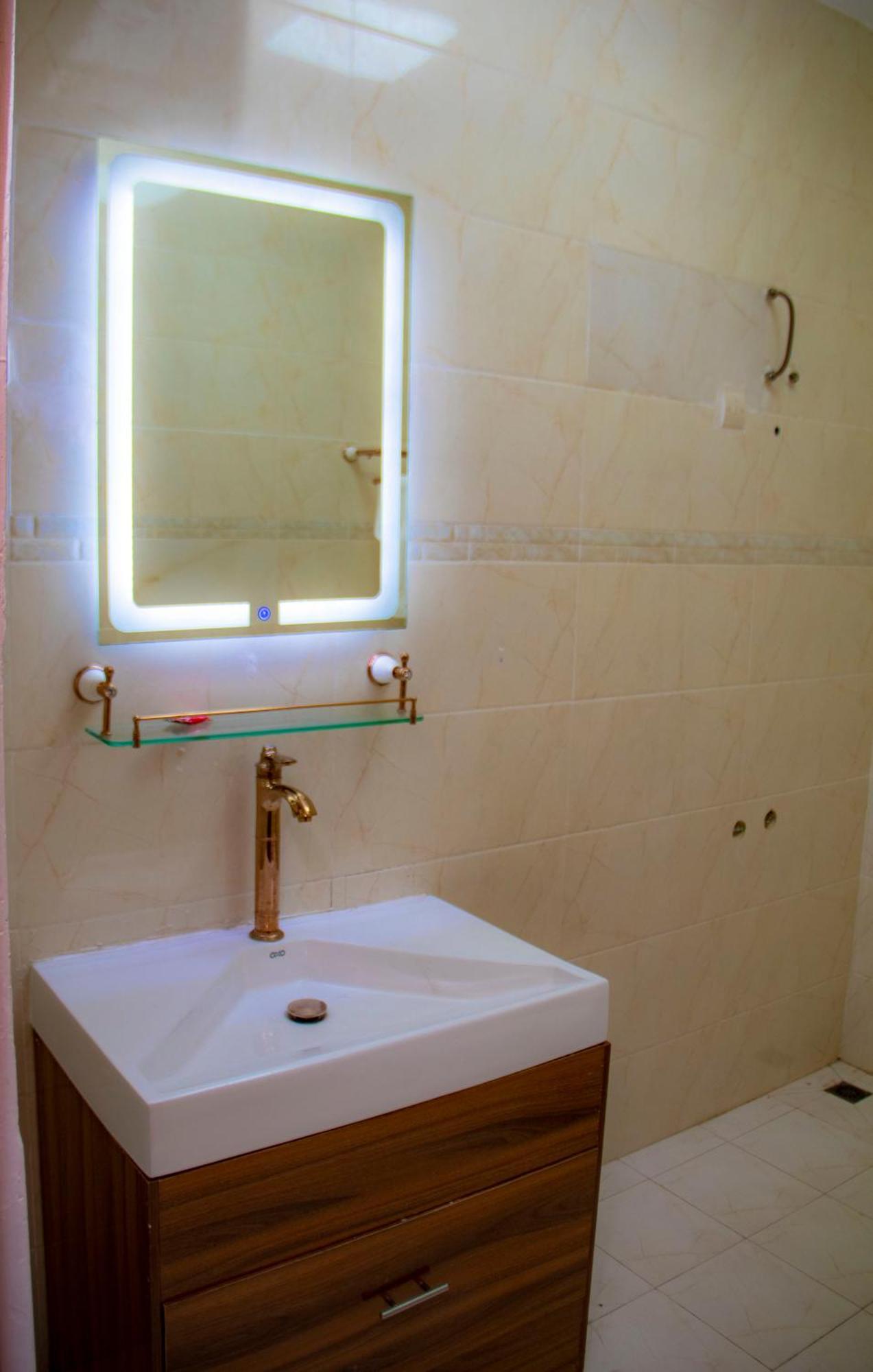 Hotel L'Apero Cotonou Eksteriør bilde