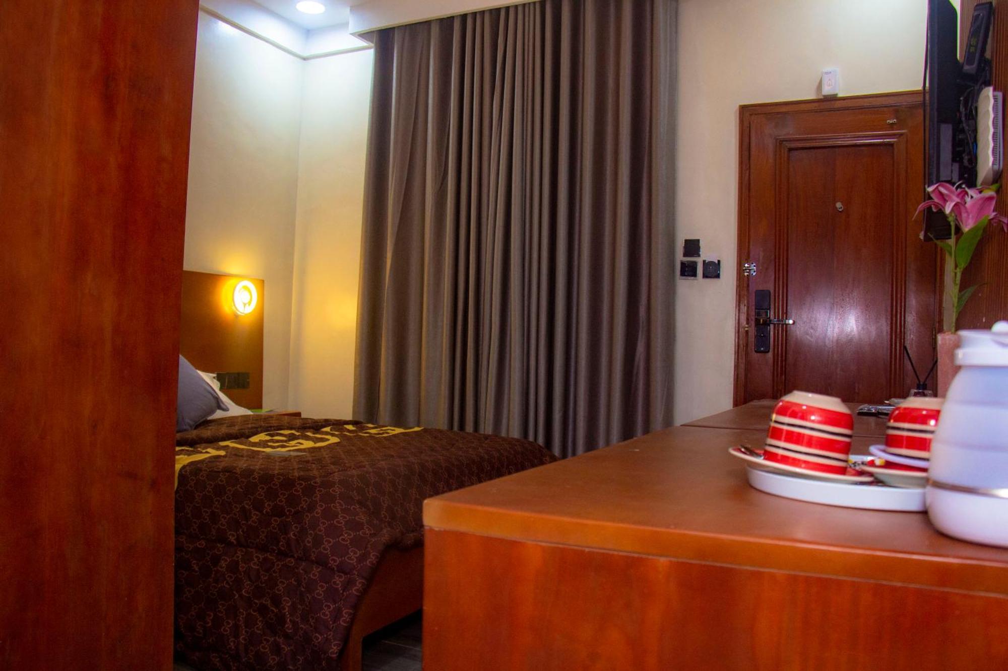 Hotel L'Apero Cotonou Eksteriør bilde