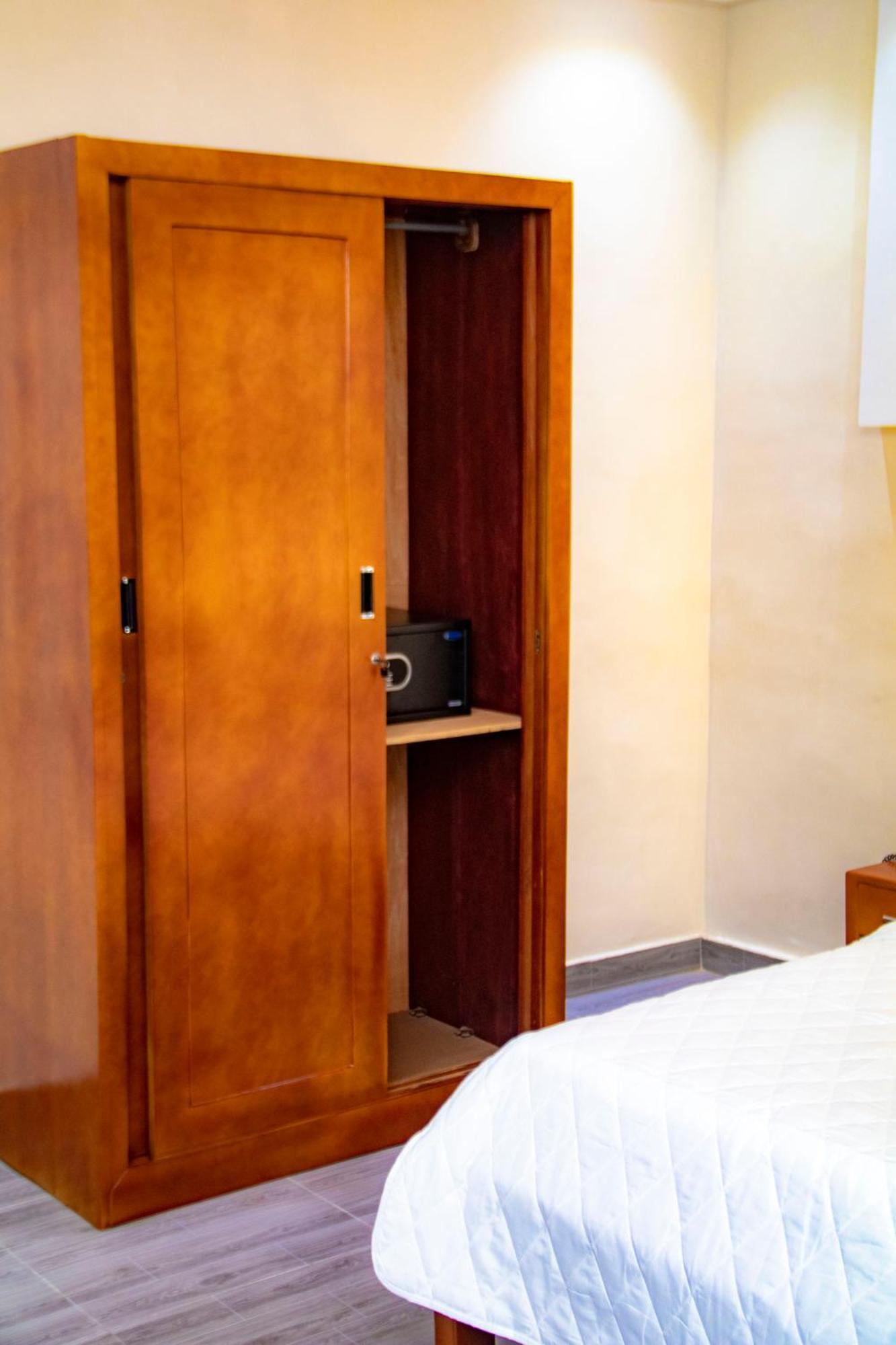 Hotel L'Apero Cotonou Eksteriør bilde